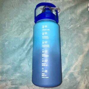 Brand new splash 64oz water bottle